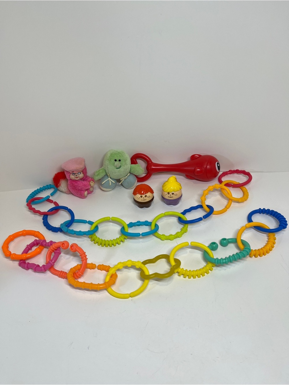 Vtg Kids & Baby Toys Lot Ring Links Avon Pea Plush Monchhichi Toddle Tots Rattle